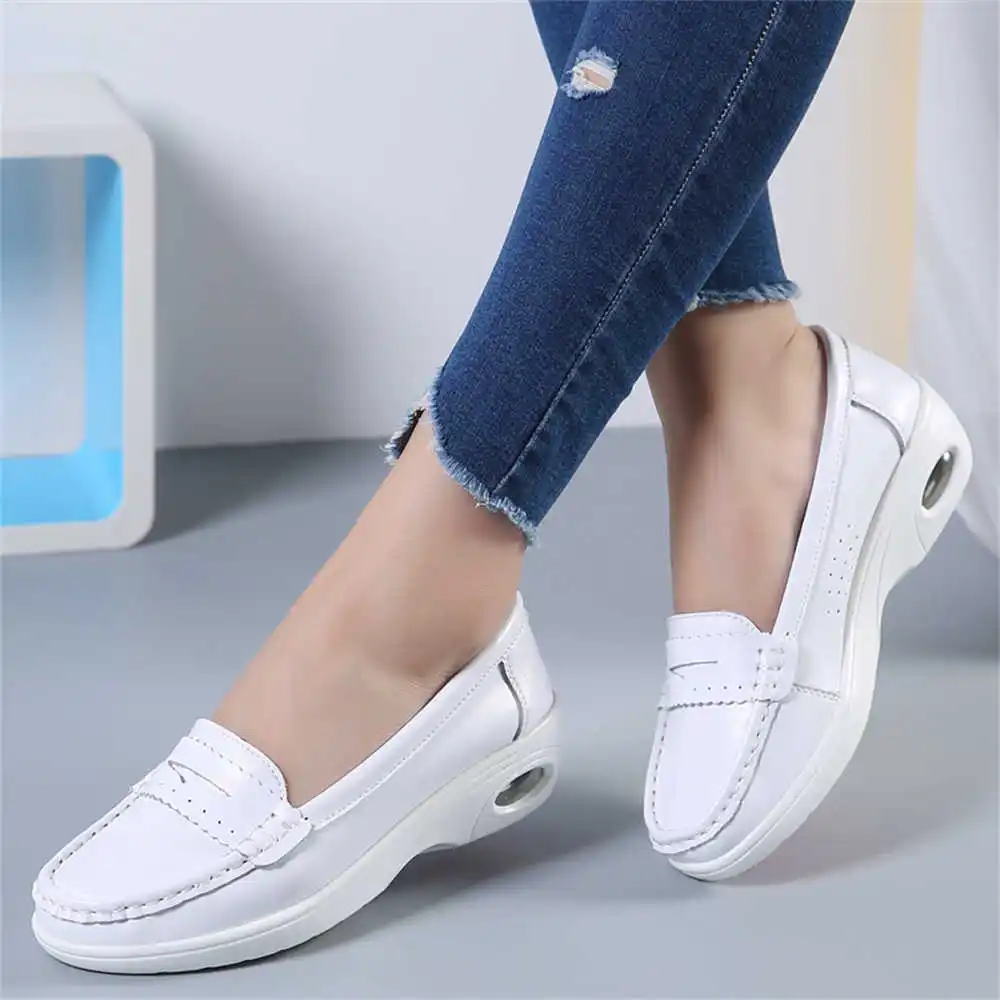 Thick Sole Slipon White Traine - Travel Accessories On Sale reseña y precio